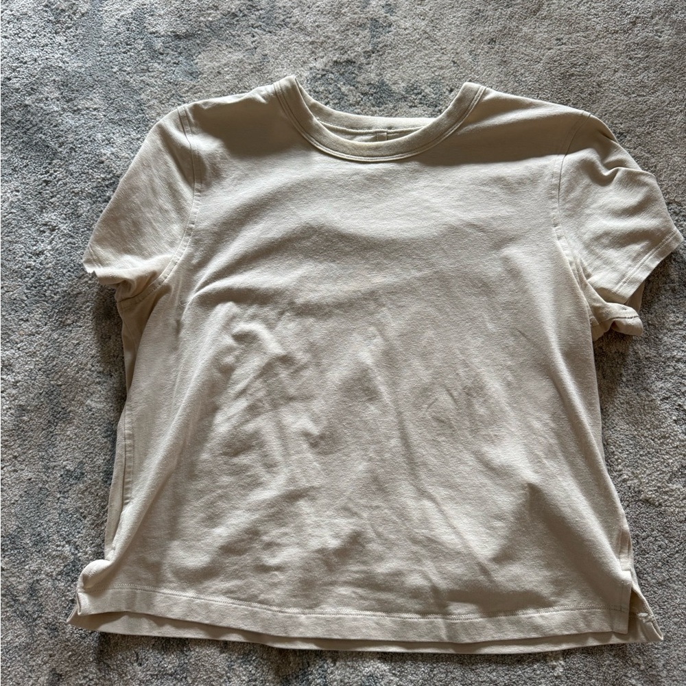 Lululemon cropped tee